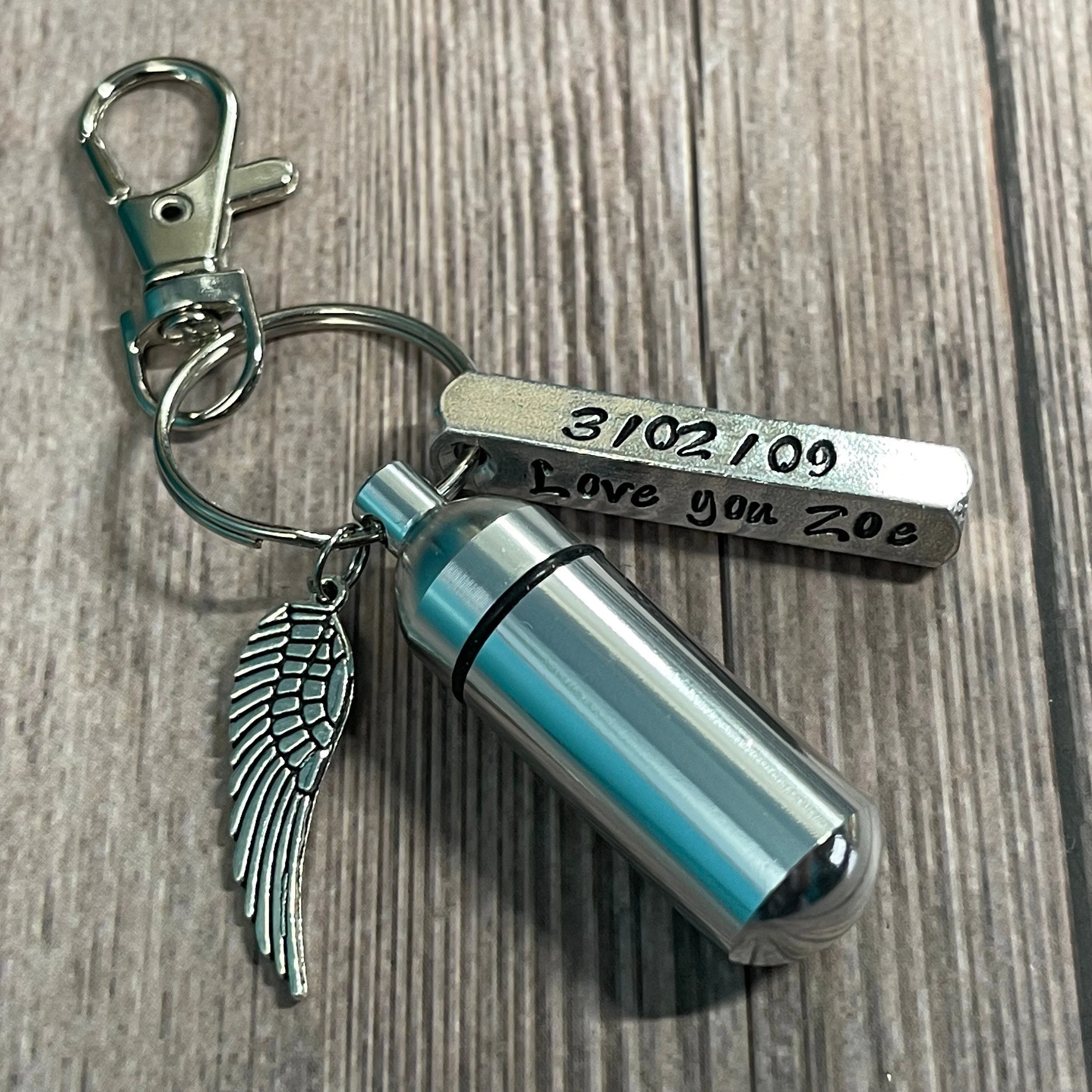 PET LOSS MEMORIAL KEYCHAIN WITH KEEPSAKE CAPSULE